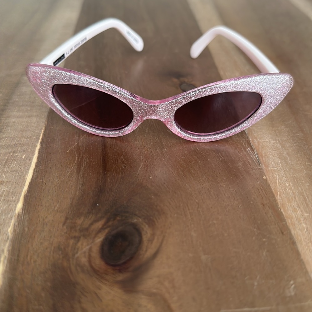 Janie and Jack x Juno Valentine baby cat eye sunglasses - Picture 4 of 4
